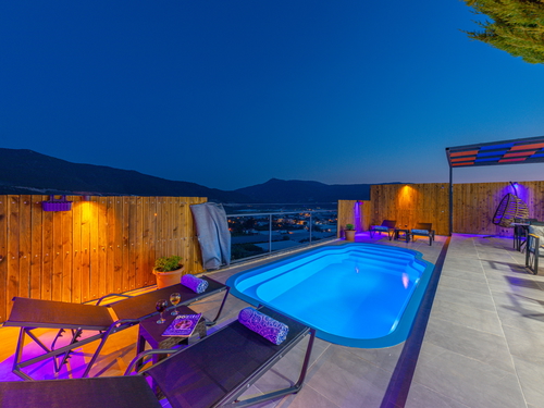  gece  -  Kasım
  | Kalkan Yeşilköy'de Doğa İçinde Muhafazakar Villa